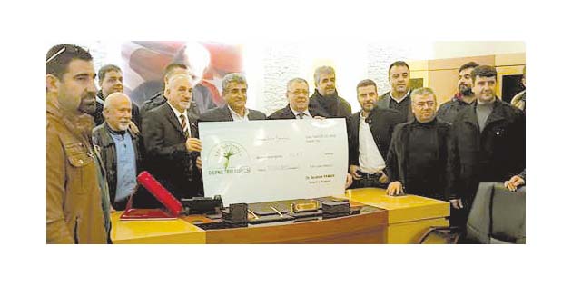 Defne Belediyesi, ilçedeki tüm Amatör Spor Kulüplerine  para yardımı yaptı