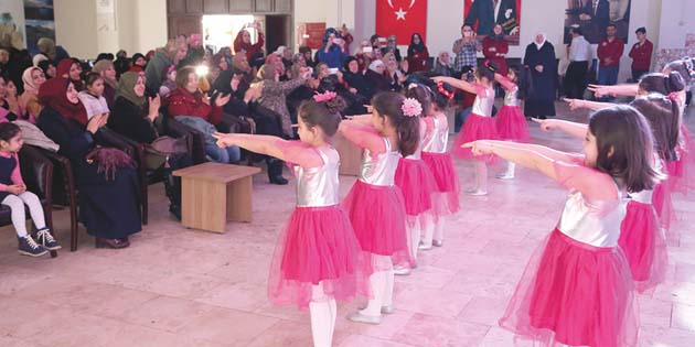 Suriye’deki iç savaş nedeniyle aileleriyle birlikte ülkelerini terk etmek zorunda