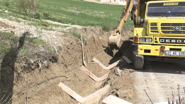Hatay Büyükşehir Belediyesi Fen İşleri Daire Başkanlığına bağlı ekipler yaptıkları