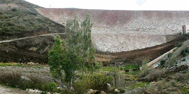 Sulama Göleti’nde bakım çalışması