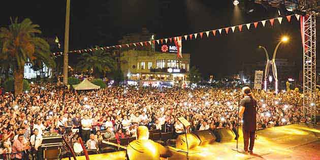 Sahne performansı, güçlü ve