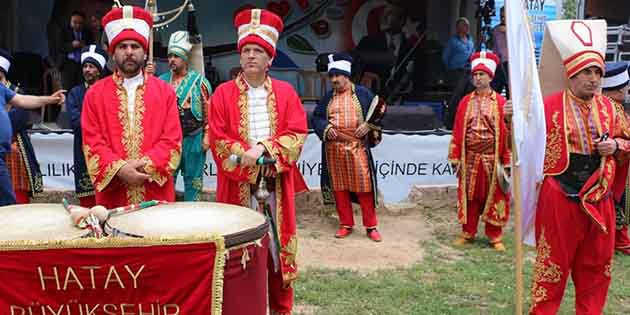 Hatay Büyükşehir Belediyesi’nin desteğiyle Hassa’da birlik ve beraberlik şöleni gerçekleştirildi.