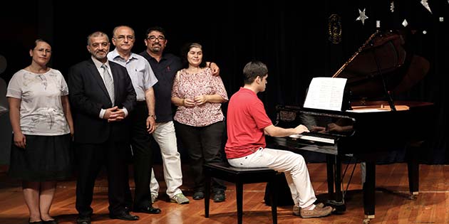 19 yaşındaki Yunus Yazar, Mozart’la aynı müzik kulağına sahip İskenderun