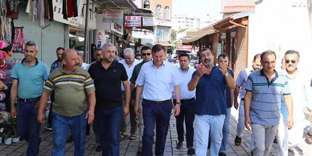 Her zaman esnafımızın yanındayız Hatay Büyükşehir Belediye Başkanı Lütfü Savaş,