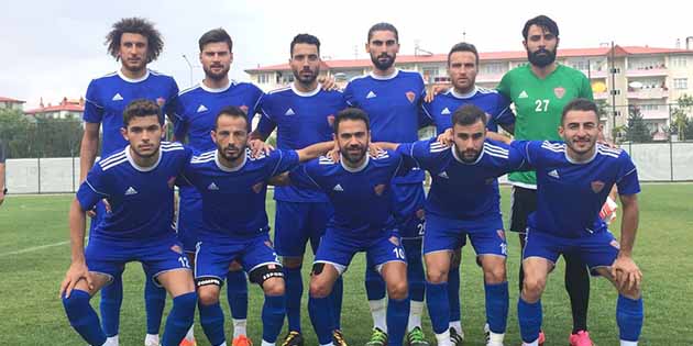 Bordo-Beyazlılar, önceki gün 3. Lig ekibi Bayburt Özel İdarespor ile