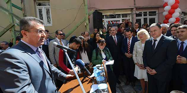 Amiral Gemisi’nene oldu sahi? Düne ekli yazımızın girişine şu cümleleri