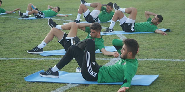 Bordo-Beyazlılar, Pazar günkü Tuzlaspor maçı için Cumartesi günü akşam saatlerinde