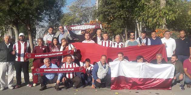 Bir grup taraftar, 1-0 yenilgi ile sonuçlanan Menemenspor maçında Hatayspor’u