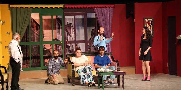 HBB Şehir Tiyatrosu, Hatay Kültür Merkezi’nde maharetlerini sergiledi … Hatay