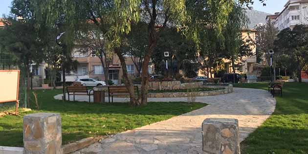 Defne Belediyesi park-bahçe ekipleri,