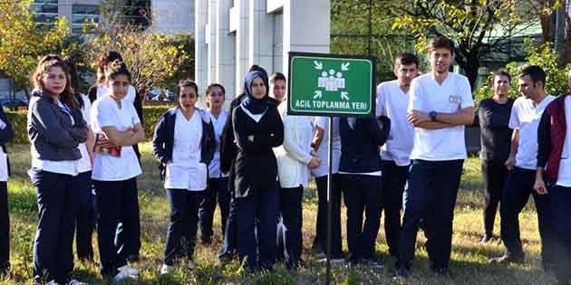 MKÜ Araştırma Hastanesi’nde olası yangın afetine karşı tatbikat yapıldı. Mustafa