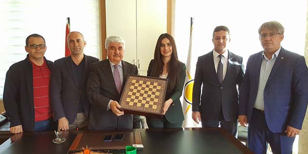 Milletvekili Türkoğlu, satranç oynadı…