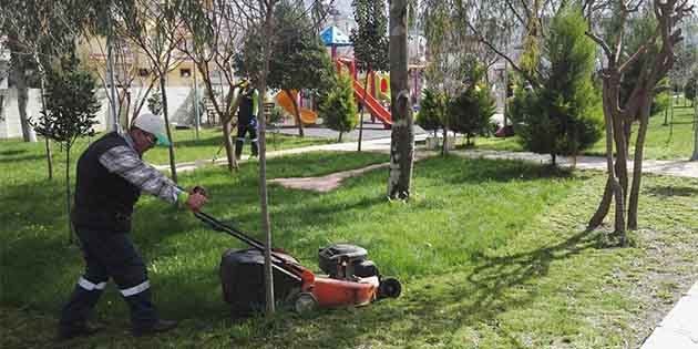 Parklarda bakım, onarım çalışmaları … Defne Belediye Başkanı Dr. İbrahim