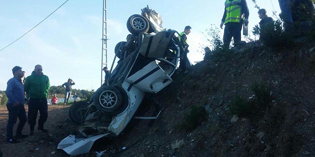 Yayladağı ilçesinde otomobilin devrilmesi