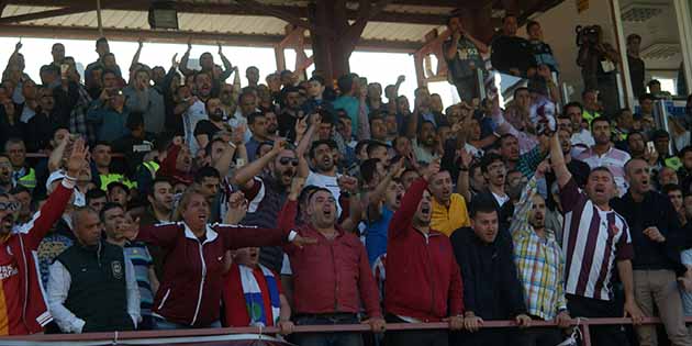 Hatayspor taraftarları, 1-1’e rağmen