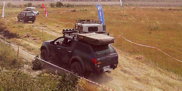 Misafirlere deneme sürüşleri İzleyenlere unutulmaz anlar yaşatan Off-Road Tutkunları, İskenderun