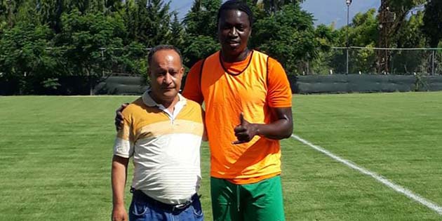 Hatayspor, yabancı futbolcuları denemeye