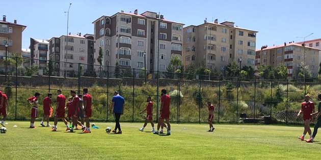 Bordo-Beyazlılar, Cumartesi günü Erzurum’dan