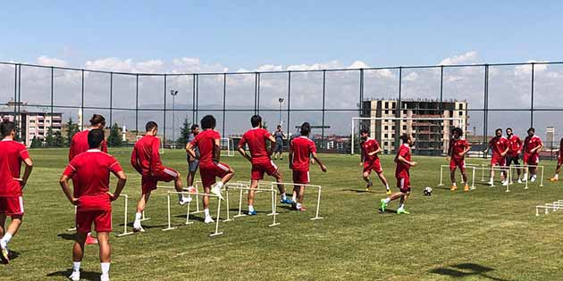 Erzurum’da kamp çalışmalarını devam