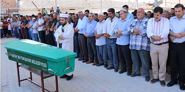 Altınözü ilçesinde bir çiftçi; tarlasından çalıştıktan sonra serinlemek üzere girdiği