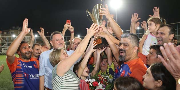 Erhan Aksay Kurumlararası Futbol Turnuvası Şampiyon’u İskenderun Mehmet Boşnak Yıldevspor