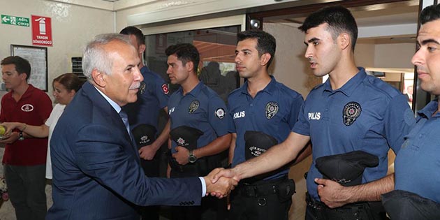 Hatay Valisi Erdal Ata, Kurban Bayramı dolayısıyla, bayramın birinci günü