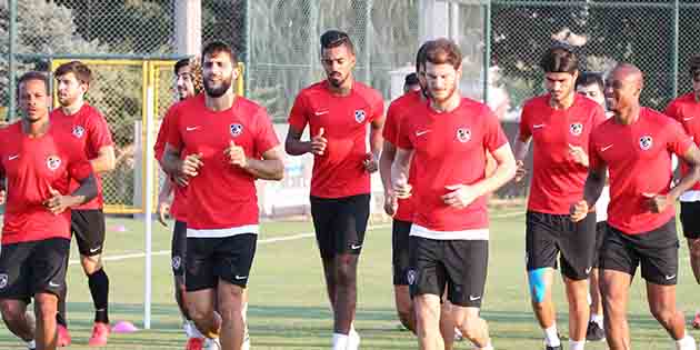 Jefferson’ın sakatlığı geçti, oynaması bekleniyor. Hatayspor’un yarınki rakibi Gazişehir Gaziantepspor,