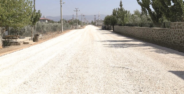 Hatay Büyükşehir Belediyesi’nin, Hatay’ın 15 ilçesinde eşit bir şekilde gerçekleştirdiği