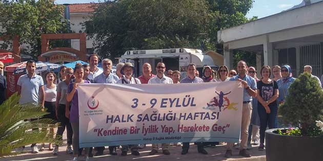 Akademisyenler, doktorlar, sağlıkçılar, halk birlikte yürüdü. 3-9 Eylül Halk Sağlığı