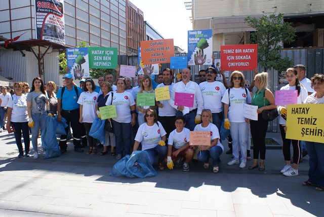 “Dünya Çöp Günü” etkinliği Antakya’da yoğun katılımla gerçekleşti, çevre gönüllüleri