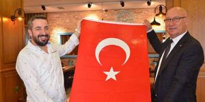 Esnafa Türk Bayrağı…