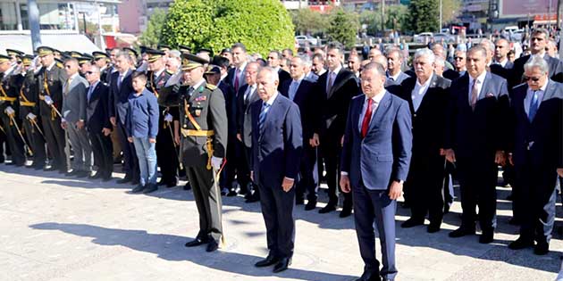 29 Ekim Cumhuriyet Bayramı kutlama etkinlikleri kapsamında Cumhuriyet Alanı’nda, Atatürk