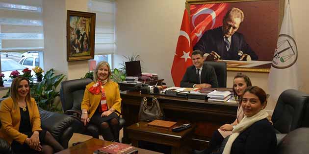 Hatay İş ve Meslek Sahibi Kadınlar Derneği Başkanı ve üyeleri,