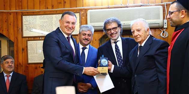 Hatay Valisi Rahmi Doğan ve ilimiz protokolü, ilimizde yaşayan Musevi