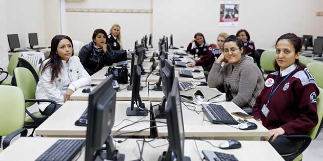 Teknolojiyi İSTE’de öğreniyor İskenderun