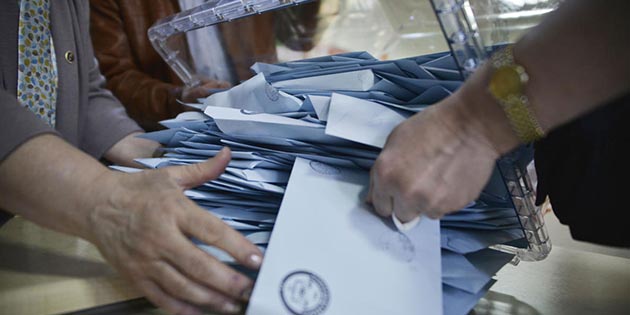 Bizi Ne Bekliyor? Hatay, bazı ilçelerinde halen belirginleşmemiş adaylıkların netleşmesini