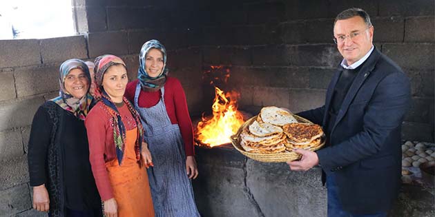 Bir yerde künefe, başka