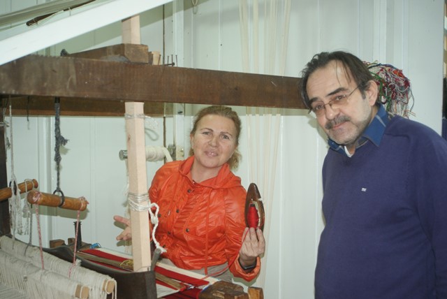 Emekli öğretmenin çalışma azmi örnek olsun… Antalyalı emekli Öğretmen, tatil