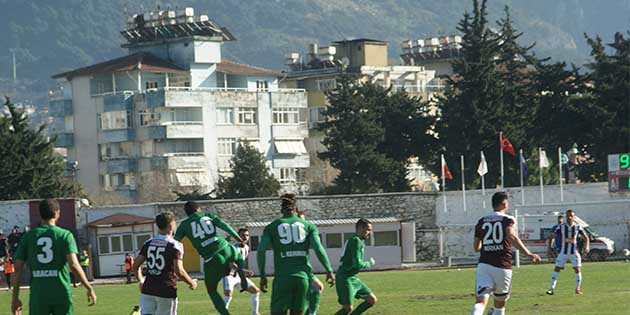 Lider Denizlispor önünde 67