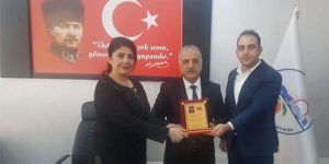 Mithat Nehir’e “CHP İl Teşekkür Plaketi”