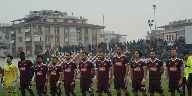 Bordo-Beyazlı ekip, ligin ilk