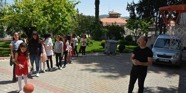 Çocuklarla “Çocuk Bayramı Günü”,