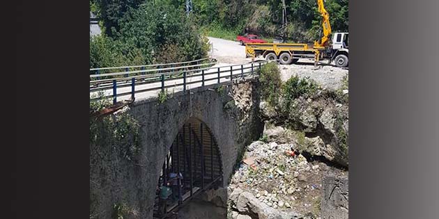 Yaklaşık bir yıl önce