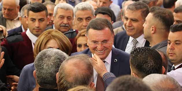Zaferin mutluluğunu bir kez daha paylaştı Hatay Büyükşehir Belediye Başkanı