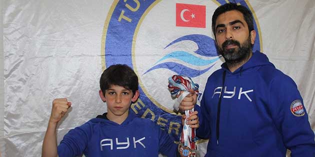 Antakyalı Yıldız Yüzücü Ömer, Türkiye Şampiyonasında