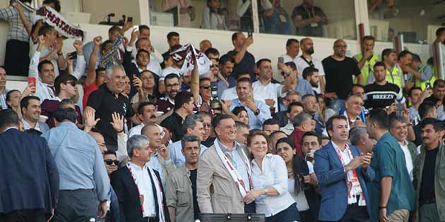 Hatayspor’un, Adana Demirspor önünde,