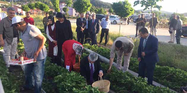 Vali Rahmi Doğan, eşi