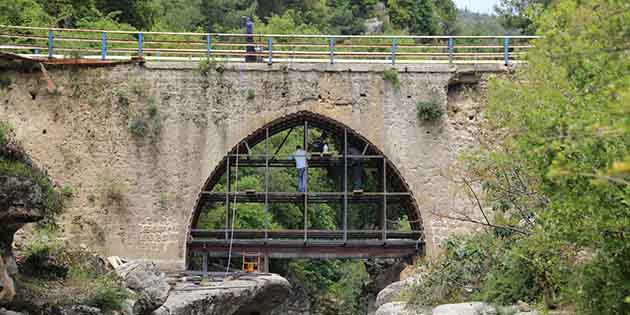 Hatay Büyükşehir Belediyesi (HBB), kentin tarihine sahip çıkarak kentin önemli
