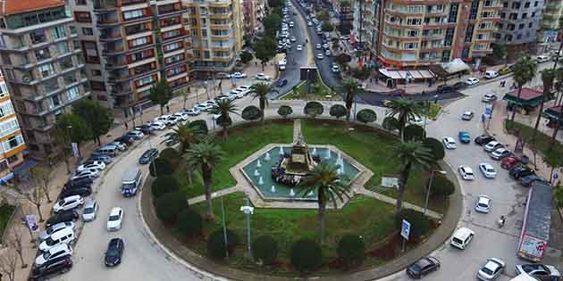 Peki, yön tabelalarımız! Hatay