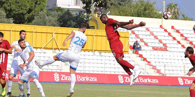 Hatayspor, sahasındaki bakım çalışmalarından